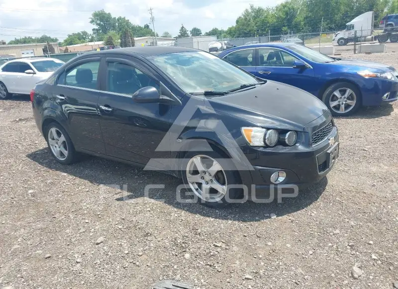 2014 Chevrolet Sonic photo