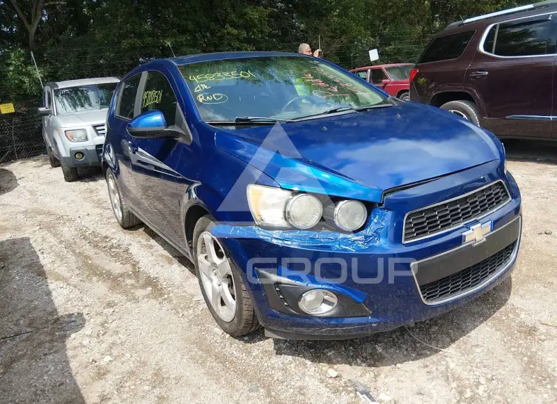 2014 Chevrolet Sonic фото