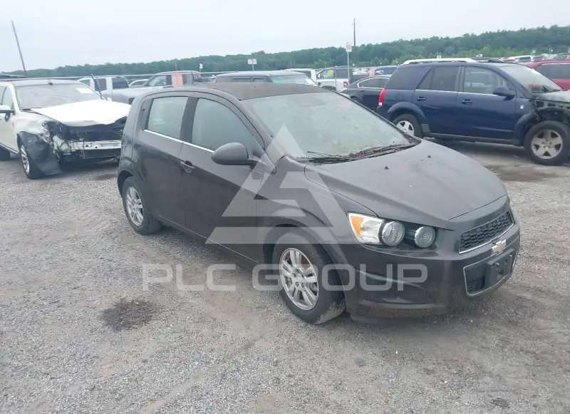 2014 Chevrolet Sonic фото