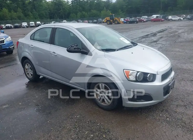 2014 Chevrolet Sonic фото