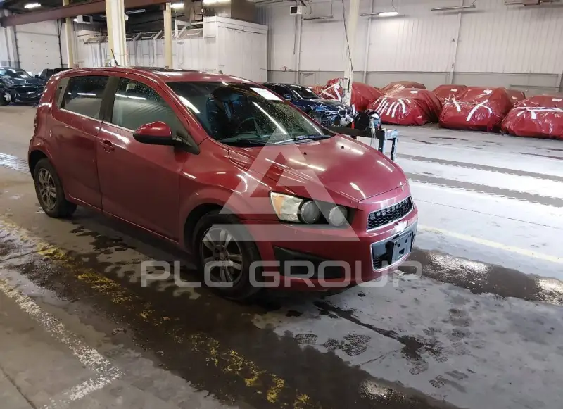2014 Chevrolet Sonic фото