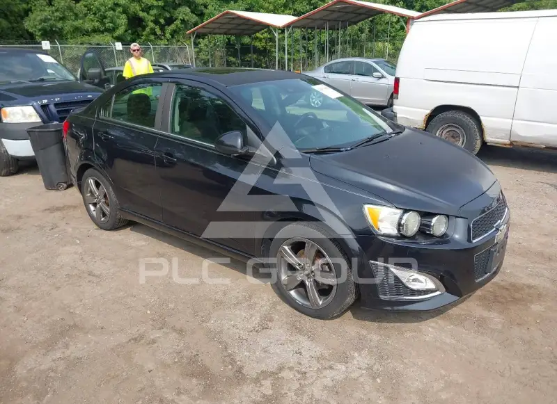 2014 Chevrolet Sonic фото