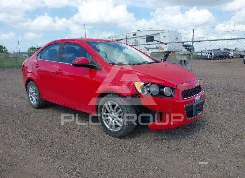 2014 Chevrolet Sonic фото