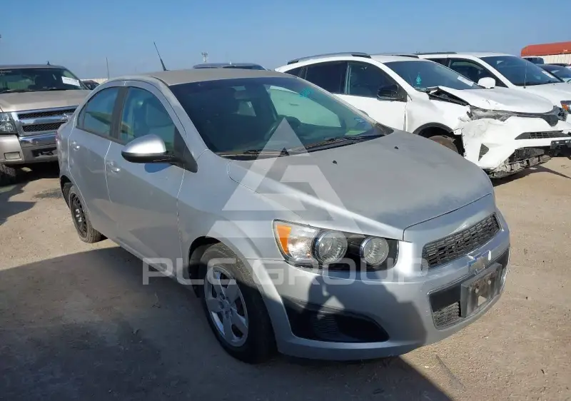 2014 Chevrolet Sonic фото