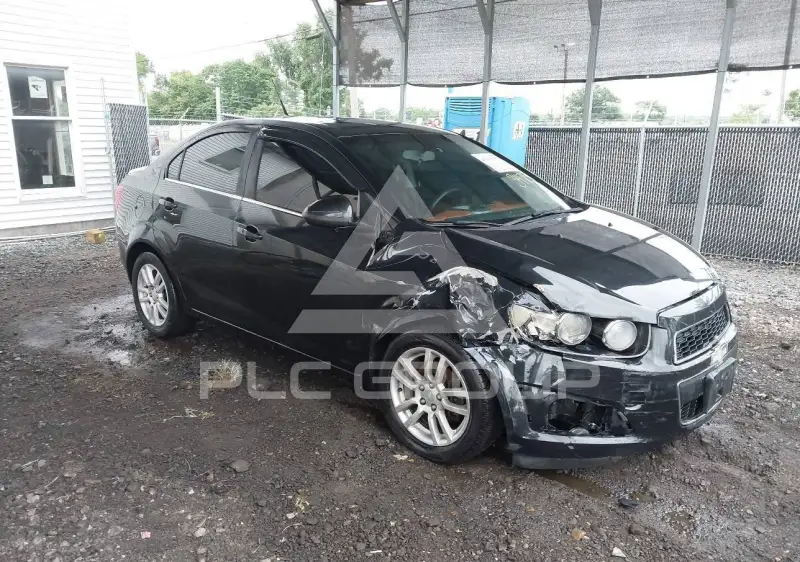 2014 Chevrolet Sonic фото