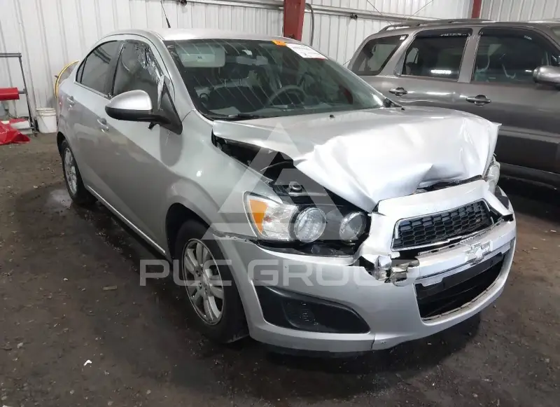 2014 Chevrolet Sonic photo