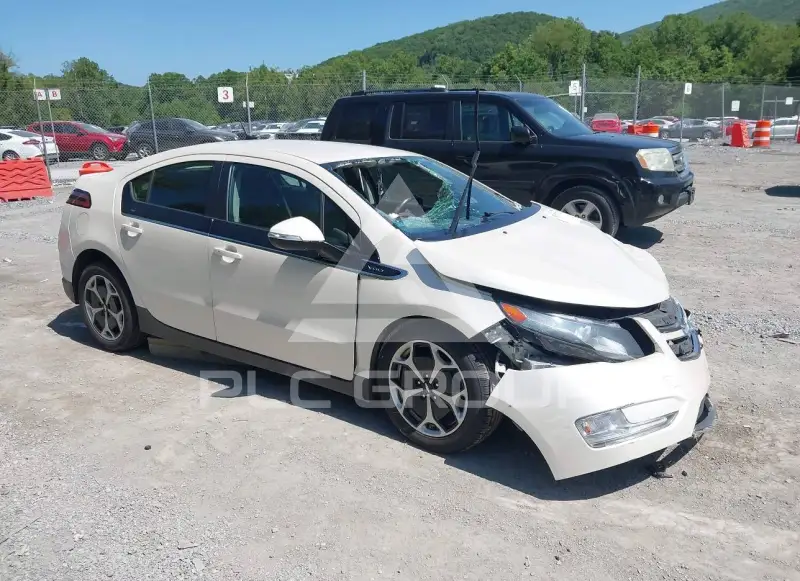 2014 Chevrolet Volt photo