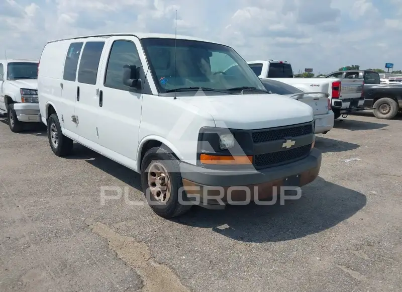 2014 Chevrolet Express photo