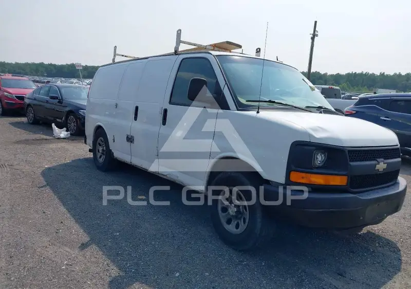 2014 Chevrolet Express photo