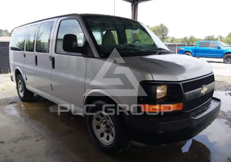 2014 Chevrolet Express photo