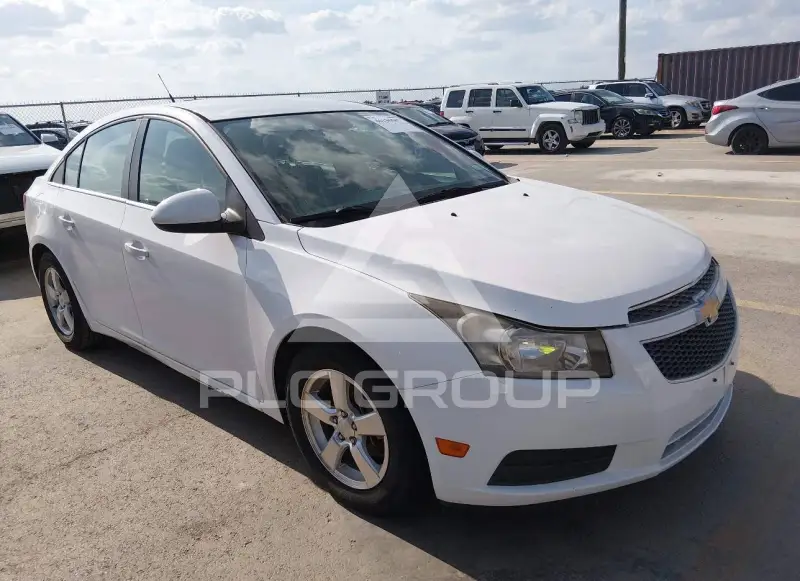 2014 Chevrolet Cruze фото