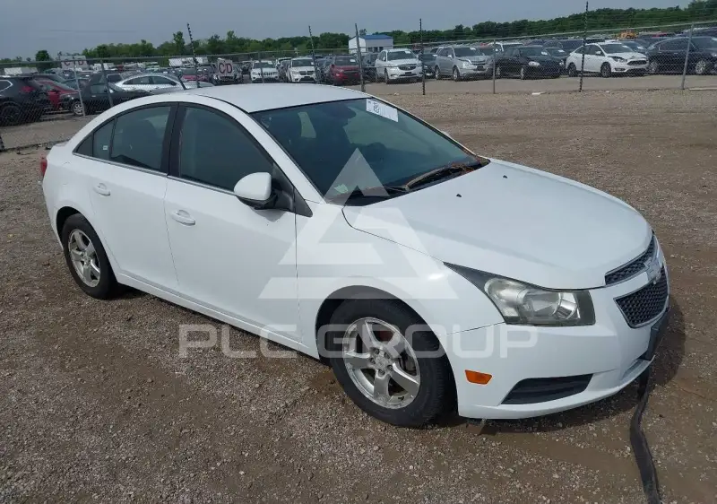 2014 Chevrolet Cruze фото