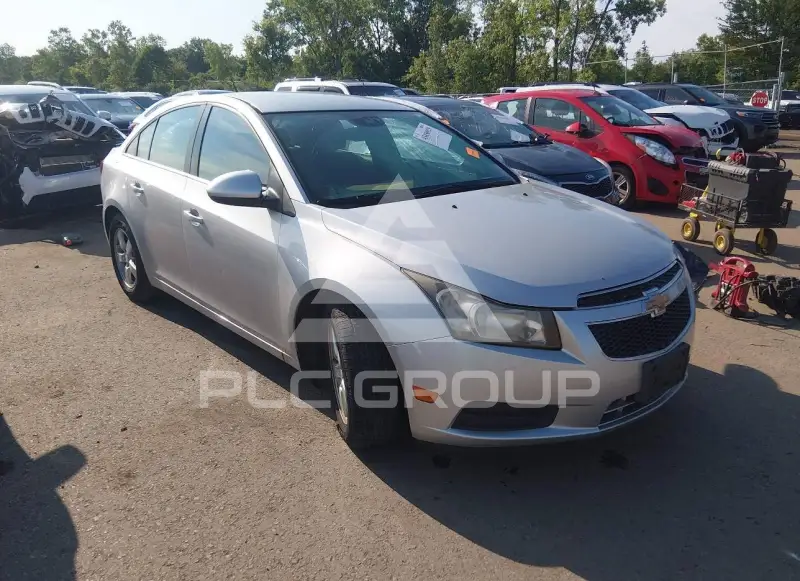 2014 Chevrolet Cruze фото