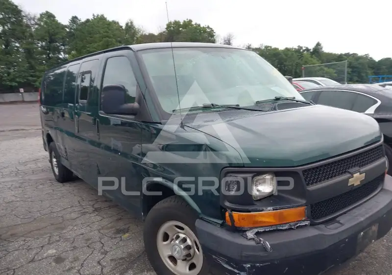 2014 Chevrolet Express photo