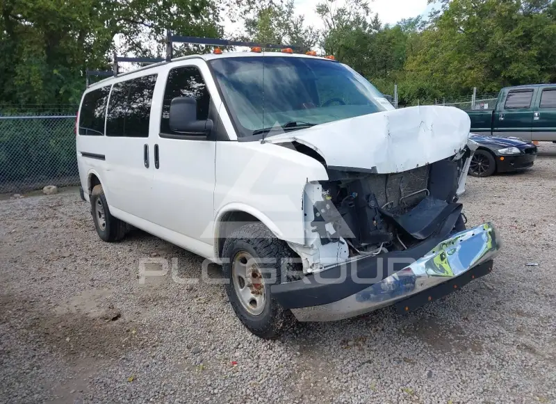2014 Chevrolet Express photo