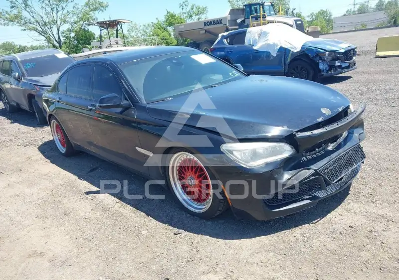 2014 BMW 750 фото