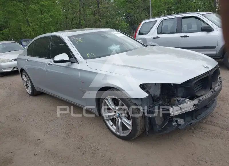 2014 BMW 750 photo