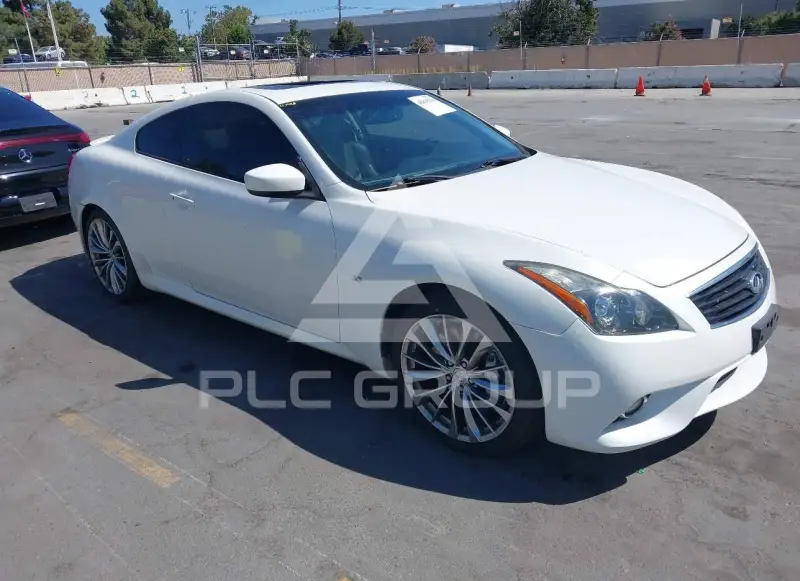 2014 Infinity Q60 photo