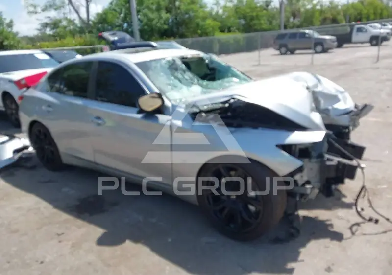 2014 Infinity Q50 photo