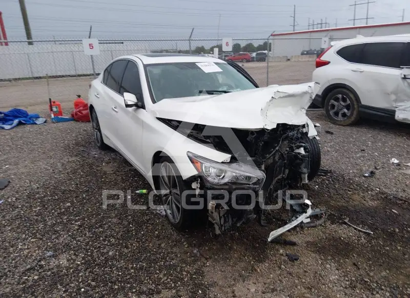 2014 Infinity Q50 фото