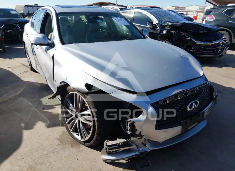2014 Infinity Q50 фото
