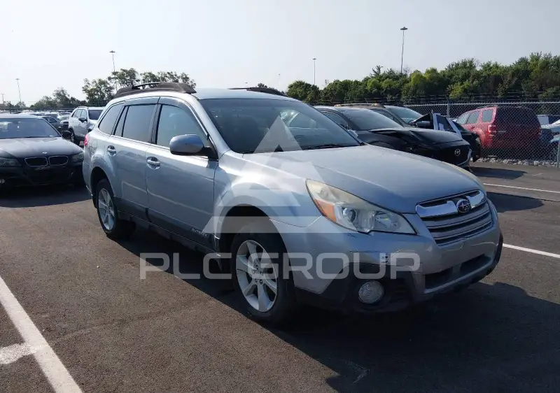 2014 Subaru Outback photo