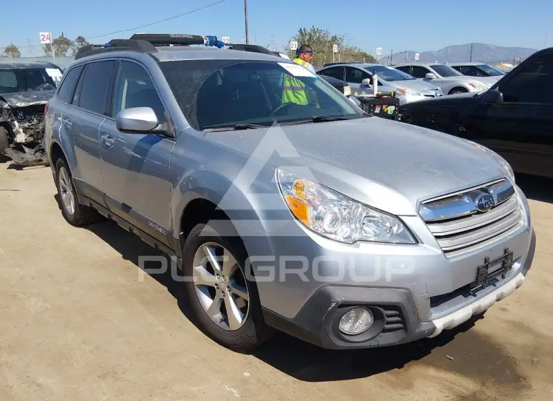2014 Subaru Outback photo