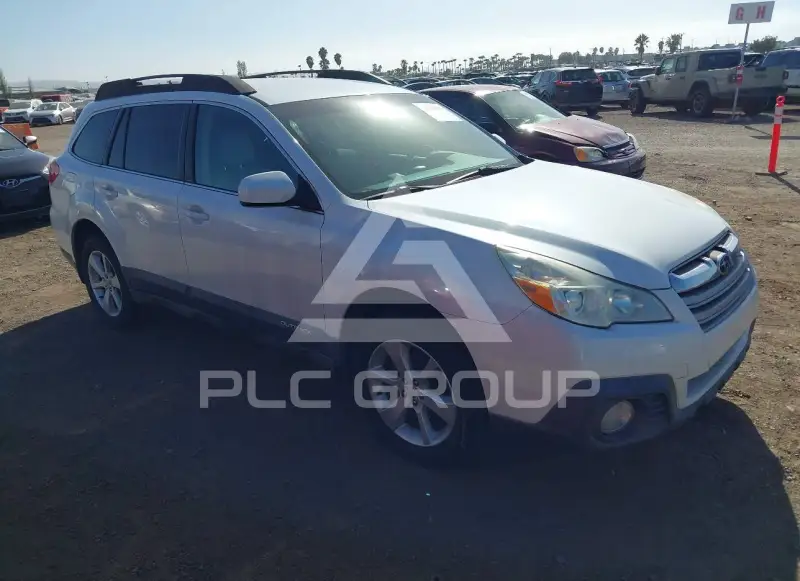 2014 Subaru Outback photo