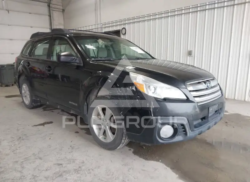 2014 Subaru Outback photo