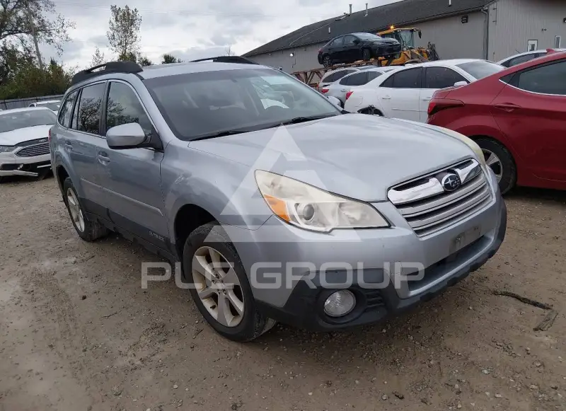 2014 Subaru Outback photo