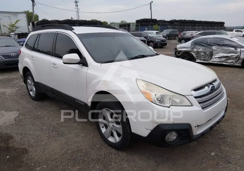 2014 Subaru Outback photo