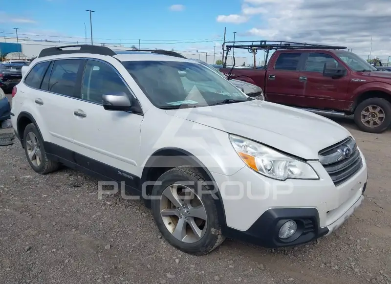 2014 Subaru Outback photo
