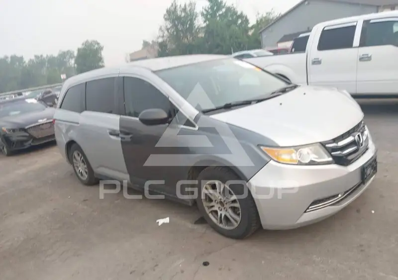 2014 Honda ODYSSEY фото