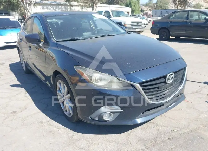 2014 Mazda 3 photo