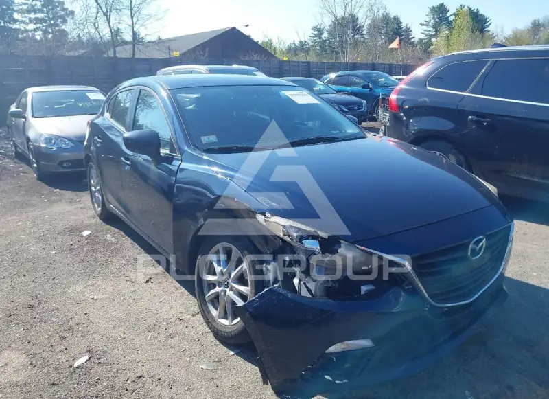 2014 Mazda 3 photo