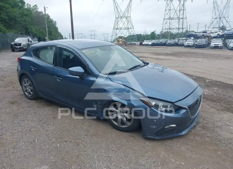 2014 Mazda 3 photo