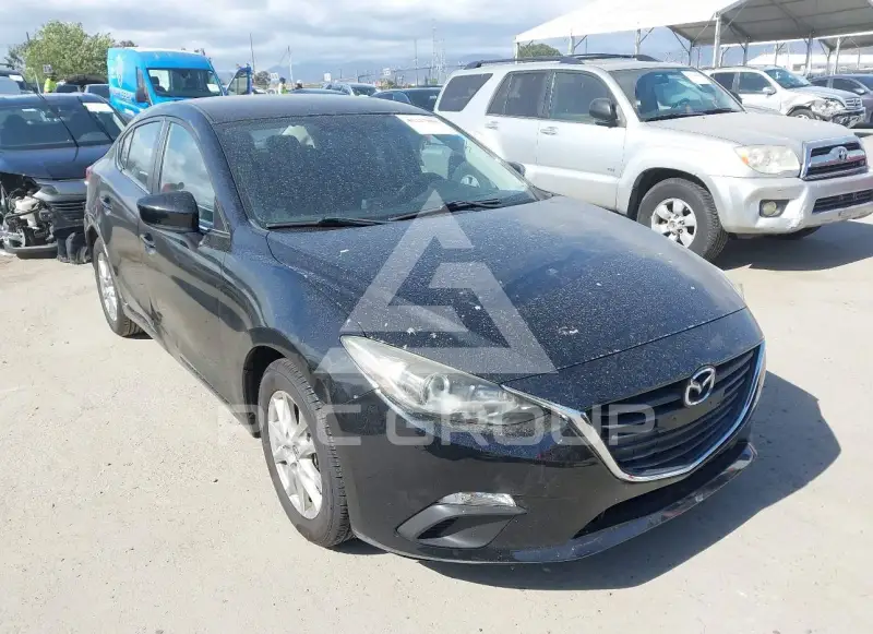 2014 Mazda 3 photo