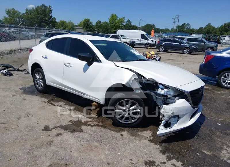 2014 Mazda 3 photo