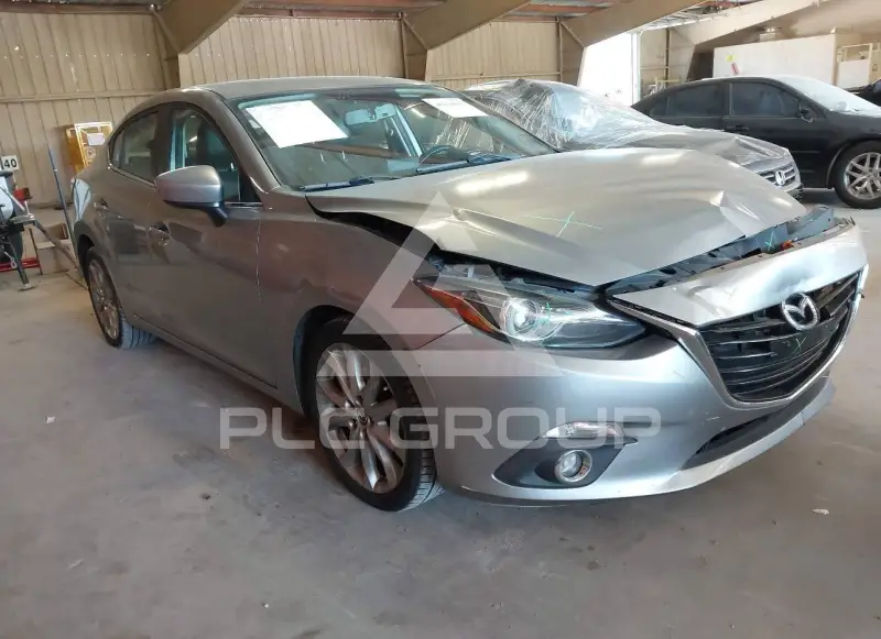 2014 Mazda 3 photo