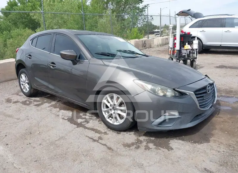 2014 Mazda 3 photo