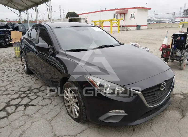 2014 Mazda 3 photo