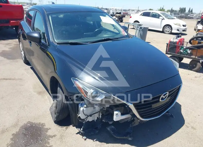 2014 Mazda 3 photo