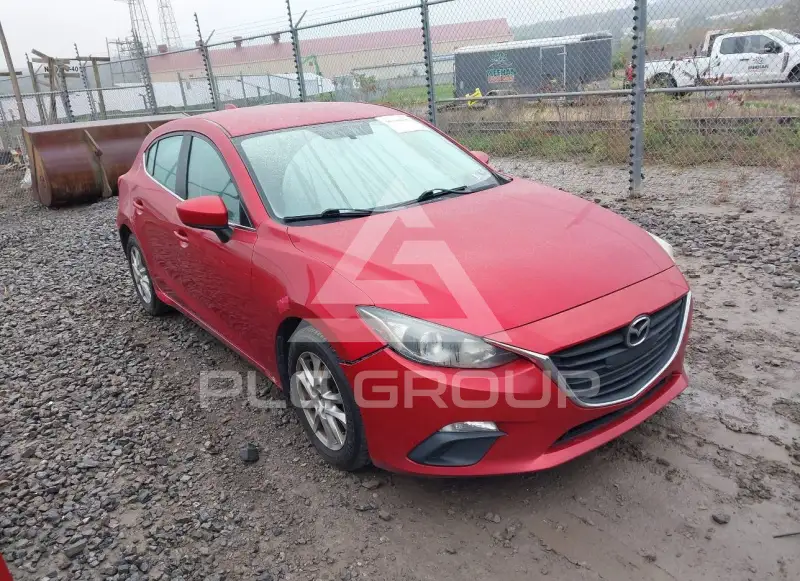 2014 Mazda 3 photo