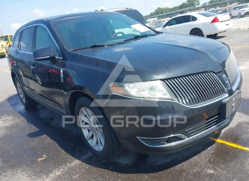 2014 Lincoln MKT фото