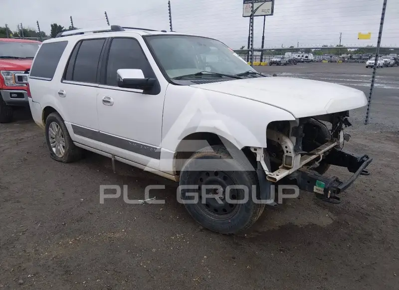 2014 Lincoln NAVIGATOR photo