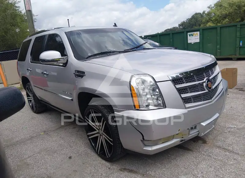 2014 Cadillac ESCALADE фото