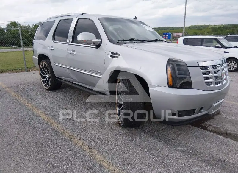 2014 Cadillac ESCALADE фото