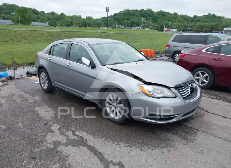 2014 Chrysler 200 фото