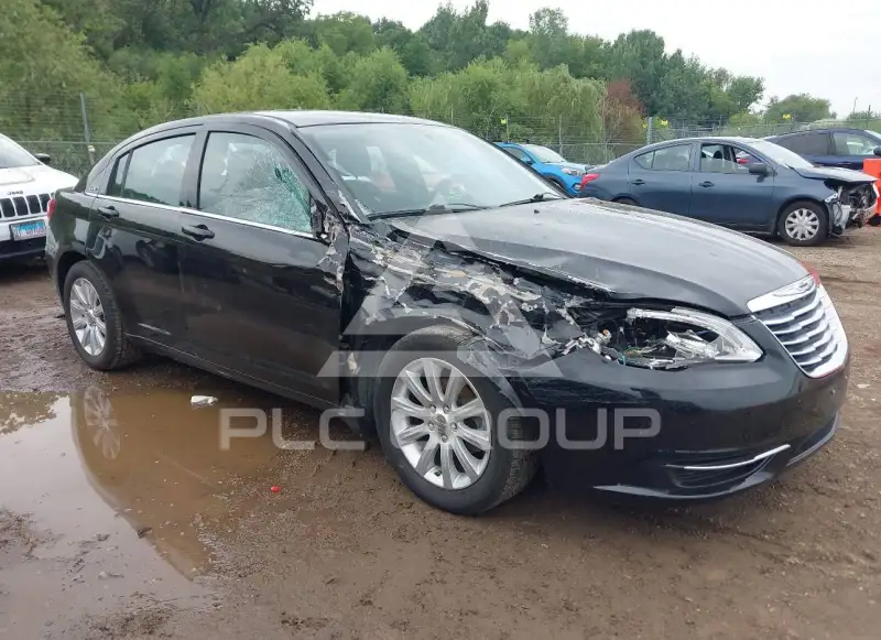 2014 Chrysler 200 photo