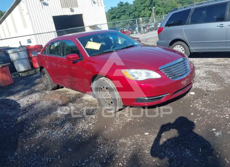 2014 Chrysler 200 photo